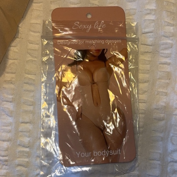 NEW Plunge Backless Bra Bodysuit - Picture 10 of 12